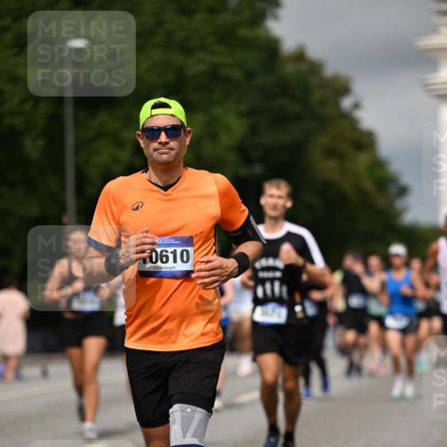 29.06.2025 - hella hamburg halbmarathon Dr. Thomas Lammeyer http://msf.ph/oto/8349543 29.06.2025 10:18:28 Kennedybrücke 1071, 1131, 1406, 1480, 1728, 2990, 3020, 3025, 3154, 3454, 3691, 3728, 3756, 3834, 3939, 5191, 5546, 5670, 6028, 6083, 6181, 6366, 6717, 6724, 7209, 7442, 7840, 7991, 8055, 8147, 8409, 8755, 9173, 9663, 10224, 10610, 10977 meine-sportfotos.de