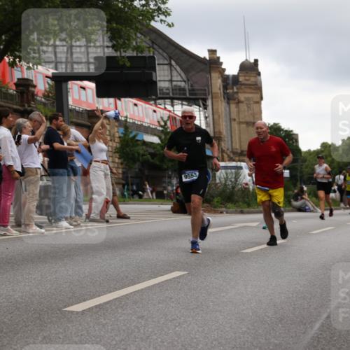 29.06.2025 - hella hamburg halbmarathon Yannick Fuchs http://msf.ph/oto/8349570 29.06.2025 10:52:39 20KM 1946, 1951, 2027, 2159, 2250, 2619, 2711, 2855, 2996, 4550, 4767, 5084, 5675, 6860, 7659, 8089, 8392, 9156, 9353, 9553, 9555, 9835, 10020, 10268, 10518, 10539, 10703, 10915, 11605, 11808, 11846, 12734, 12735, 12809, 13654, 13694, 14355, 14673, 14914, 16206, 16409, 16922, 16924, 17531, 17665, 17782, 17810, 17814, 17839, 17852, 17931, 17967, 18112, 18232, 18556, 18682, 18727, 18730, 18833, 18954, 18985, 19002, 19003 meine-sportfotos.de