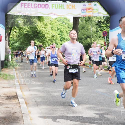 29.06.2025 - hella hamburg halbmarathon MichiJ http://msf.ph/oto/8349586 29.06.2025 10:41:01 Zwischen KM18-KM19 1030, 1482, 1502, 1727, 2070, 2346, 2884, 2910, 3103, 3310, 4299, 5866, 6942, 6994, 7147, 7864, 8487, 9142, 10040, 11992, 12909, 13397, 13997, 14036, 14323, 14592, 15980, 16750, 18134, 18143, 18590, 18720, 19067 meine-sportfotos.de