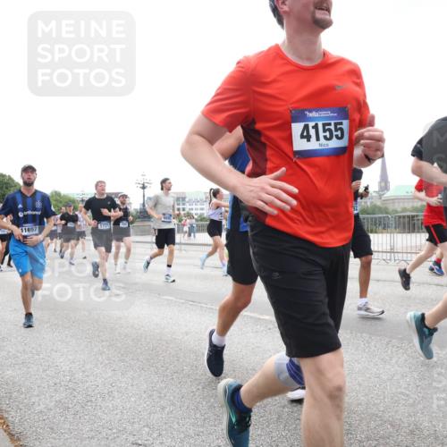 29.06.2025 - hella hamburg halbmarathon Lena Gebhardt http://msf.ph/oto/8349620 29.06.2025 10:38:38 Lombardsbrücke 11721, 11697, 1721, 4155, 13000, 56, 1196, 1232, 1390, 1451, 1457, 1596, 1721, 1742, 1791, 1966, 2113, 2151, 2498, 2576, 2660, 2693, 3010, 3094, 3095, 3216, 3242, 3286, 3307, 3323, 3338, 3635, 3636, 3716, 3726, 3777, 3841, 3927, 4028, 4139, 4155, 4159, 4257, 4259, 4260, 4316, 4320, 4883, 4964, 5085, 5089, 5155, 5300, 5617, 5684, 5735, 5913, 6200, 6695, 6696, 6751, 6875, 6930, 7117, 7148, 7165, 7263, 7371, 7561, 7692, 7849, 7868, 7914, 8367, 9708, 10554 meine-sportfotos.de
