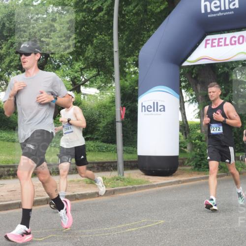 29.06.2025 - hella hamburg halbmarathon KatJ http://msf.ph/oto/8349621 29.06.2025 10:20:55 Zwischen KM18-KM19 6619, 7272 meine-sportfotos.de