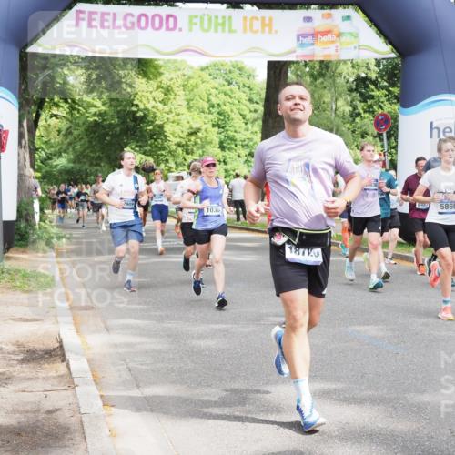 29.06.2025 - hella hamburg halbmarathon MichiJ http://msf.ph/oto/8349629 29.06.2025 10:41:01 Zwischen KM18-KM19 1030, 1482, 1502, 1727, 2070, 2346, 2884, 2910, 3103, 3310, 4299, 5866, 6942, 6994, 7147, 7864, 8487, 9142, 10040, 11992, 12909, 13397, 13997, 14036, 14323, 14592, 15980, 16750, 18134, 18143, 18590, 18720, 19067 meine-sportfotos.de