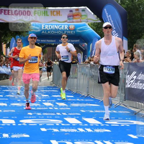29.06.2025 - hella hamburg halbmarathon Strokosch-Dieckow http://msf.ph/oto/8349647 29.06.2025 10:32:03 Ziel 1407, 1686, 4129, 4698, 6619, 11150, 11199, 11370, 15826, 16505, 16736 meine-sportfotos.de