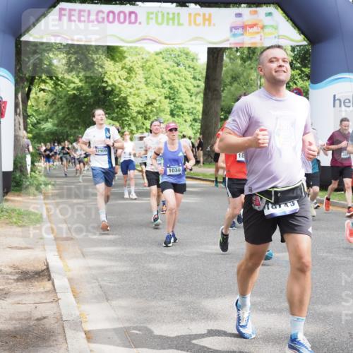 29.06.2025 - hella hamburg halbmarathon MichiJ http://msf.ph/oto/8349719 29.06.2025 10:41:01 Zwischen KM18-KM19 1030, 1482, 1502, 1727, 2070, 2346, 2884, 2910, 3103, 3310, 4299, 5866, 6942, 6994, 7147, 7864, 8487, 9142, 10040, 11992, 12909, 13397, 13997, 14036, 14323, 14592, 15980, 16750, 18134, 18143, 18590, 18720, 19067 meine-sportfotos.de