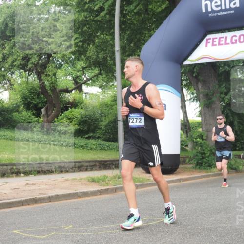 29.06.2025 - hella hamburg halbmarathon KatJ http://msf.ph/oto/8349725 29.06.2025 10:20:55 Zwischen KM18-KM19 6619, 7272 meine-sportfotos.de