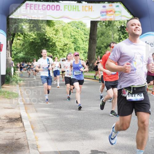 29.06.2025 - hella hamburg halbmarathon MichiJ http://msf.ph/oto/8349743 29.06.2025 10:41:02 Zwischen KM18-KM19 1030, 1482, 1727, 1870, 2070, 2346, 2884, 2910, 3103, 3310, 5866, 6942, 6994, 7147, 7864, 8487, 8973, 9142, 10040, 11992, 12909, 13397, 13997, 14036, 14592, 15980, 16750, 18134, 18143, 18590, 18720, 19067 meine-sportfotos.de