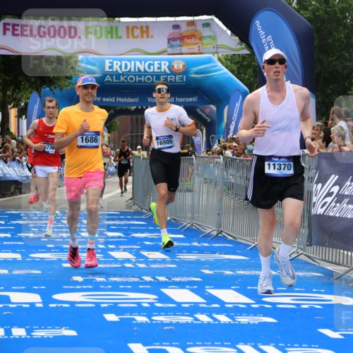 29.06.2025 - hella hamburg halbmarathon Strokosch-Dieckow http://msf.ph/oto/8349772 29.06.2025 10:32:03 Ziel 1407, 1686, 4129, 4698, 6619, 11150, 11199, 11370, 15826, 16505, 16736 meine-sportfotos.de