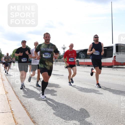 29.06.2025 - hella hamburg halbmarathon Lena Gebhardt http://msf.ph/oto/8349779 29.06.2025 10:13:43 Lombardsbrücke 5546, 191, 7913, 2904, 12313, 8241, 1007, 1131, 1480, 1747, 1859, 2055, 2359, 2721, 2904, 2961, 2987, 3218, 3360, 3728, 3729, 4001, 4187, 4795, 4950, 5232, 5546, 5631, 5719, 6026, 6489, 6710, 6717, 6724, 7346, 7446, 7447, 7460, 7462, 7913, 8279, 8673, 8913, 9128, 9527, 9612, 9631, 10442, 10443, 10977, 11441, 12313, 12492, 12797, 12928, 12929, 13331, 13928, 15085, 15482, 15663, 15721, 15722, 15922, 16491, 17439, 17472, 17474, 17985, 18222, 18231 meine-sportfotos.de