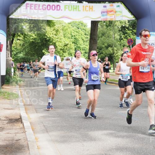 29.06.2025 - hella hamburg halbmarathon MichiJ http://msf.ph/oto/8349790 29.06.2025 10:41:02 Zwischen KM18-KM19 1030, 1482, 1727, 1870, 2070, 2346, 2884, 2910, 3103, 3310, 5866, 6942, 6994, 7147, 7864, 8487, 8973, 9142, 10040, 11992, 12909, 13397, 13997, 14036, 14592, 15980, 16750, 18134, 18143, 18590, 18720, 19067 meine-sportfotos.de