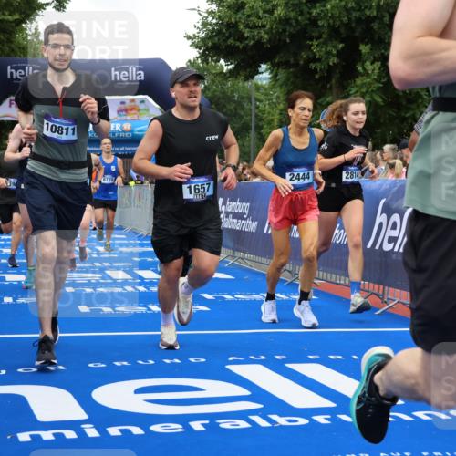 29.06.2025 - hella hamburg halbmarathon Strokosch-Dieckow http://msf.ph/oto/8349805 29.06.2025 10:52:51 Ziel 1257, 1258, 1657, 2099, 2444, 2814, 2910, 4557, 4558, 4770, 5077, 5169, 5194, 5907, 8139, 8172, 8720, 8955, 9065, 9163, 10724, 10811, 11217, 11992, 12519, 14198, 14286, 14791, 14805, 15430, 17198, 18331, 18720, 19244 meine-sportfotos.de
