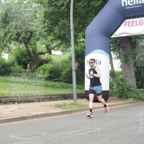 29.06.2025 - hella hamburg halbmarathon KatJ http://msf.ph/oto/8349832 29.06.2025 10:20:56 Zwischen KM18-KM19 6619, 7272 meine-sportfotos.de