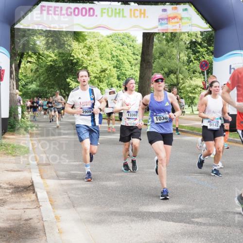 29.06.2025 - hella hamburg halbmarathon MichiJ http://msf.ph/oto/8349843 29.06.2025 10:41:02 Zwischen KM18-KM19 1030, 1482, 1727, 1870, 2070, 2346, 2884, 2910, 3103, 3310, 5866, 6942, 6994, 7147, 7864, 8487, 8973, 9142, 10040, 11992, 12909, 13397, 13997, 14036, 14592, 15980, 16750, 18134, 18143, 18590, 18720, 19067 meine-sportfotos.de