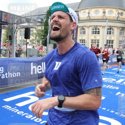 29.06.2025 - hella hamburg halbmarathon Michael Strokosch http://msf.ph/oto/8349891 29.06.2025 10:52:44 Ziel 2287, 2346, 2670, 3952, 3999, 5116, 7475, 9869, 10115, 11459, 11689, 12450, 12482, 13051, 14122, 16467, 18331 meine-sportfotos.de