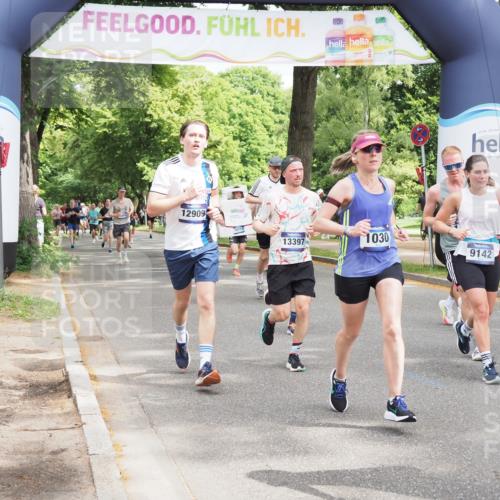 29.06.2025 - hella hamburg halbmarathon MichiJ http://msf.ph/oto/8349919 29.06.2025 10:41:03 Zwischen KM18-KM19 1030, 1482, 1727, 1870, 2070, 2346, 2910, 3310, 5259, 5866, 6942, 7864, 8487, 8973, 9142, 10040, 11992, 12909, 13397, 13997, 14036, 14592, 15980, 18134, 18590, 18715, 18720, 19067 meine-sportfotos.de