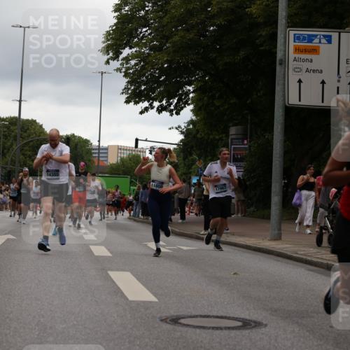 29.06.2025 - hella hamburg halbmarathon Yannick Fuchs http://msf.ph/oto/8349939 29.06.2025 10:52:39 20KM 1946, 1951, 2027, 2159, 2250, 2619, 2711, 2855, 2996, 4550, 4767, 5084, 5675, 6860, 7659, 8089, 8392, 9156, 9353, 9553, 9555, 9835, 10020, 10268, 10518, 10539, 10703, 10915, 11605, 11808, 11846, 12734, 12735, 12809, 13654, 13694, 14355, 14673, 14914, 16206, 16409, 16922, 16924, 17531, 17665, 17782, 17810, 17814, 17839, 17852, 17931, 17967, 18112, 18232, 18556, 18682, 18727, 18730, 18833, 18954, 18985, 19002, 19003 meine-sportfotos.de