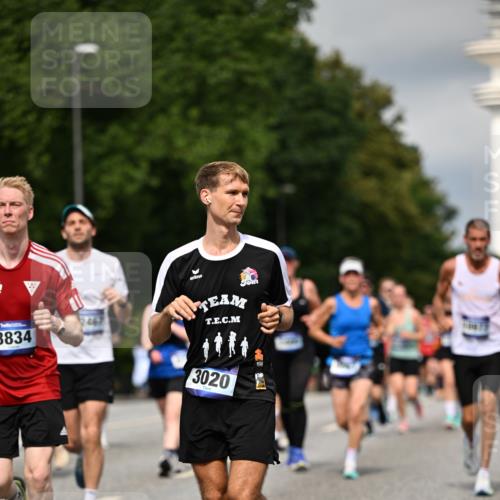29.06.2025 - hella hamburg halbmarathon Dr. Thomas Lammeyer http://msf.ph/oto/8349970 29.06.2025 10:18:29 Kennedybrücke 1071, 1131, 1480, 1728, 2990, 3020, 3025, 3154, 3454, 3691, 3728, 3756, 3834, 3939, 5191, 5546, 5670, 6028, 6083, 6181, 6366, 6717, 6724, 7209, 7442, 7840, 7991, 8055, 8147, 8409, 8563, 8755, 9173, 9663, 10224, 10610, 10977 meine-sportfotos.de