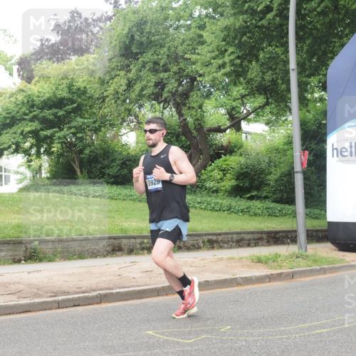 29.06.2025 - hella hamburg halbmarathon KatJ http://msf.ph/oto/8349978 29.06.2025 10:20:57 Zwischen KM18-KM19 6619, 7272 meine-sportfotos.de