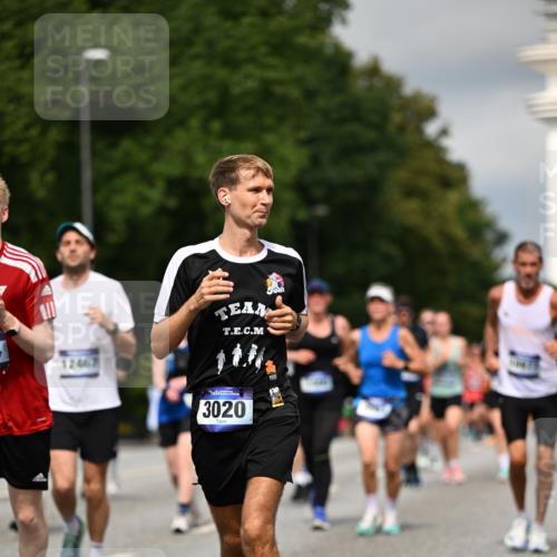 29.06.2025 - hella hamburg halbmarathon Dr. Thomas Lammeyer http://msf.ph/oto/8350003 29.06.2025 10:18:29 Kennedybrücke 1071, 1131, 1480, 1728, 2990, 3020, 3025, 3154, 3454, 3691, 3728, 3756, 3834, 3939, 5191, 5546, 5670, 6028, 6083, 6181, 6366, 6717, 6724, 7209, 7442, 7840, 7991, 8055, 8147, 8409, 8563, 8755, 9173, 9663, 10224, 10610, 10977 meine-sportfotos.de