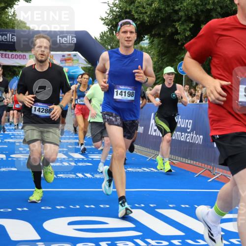 29.06.2025 - hella hamburg halbmarathon Strokosch-Dieckow http://msf.ph/oto/8350079 29.06.2025 10:52:49 Ziel 1257, 1258, 1657, 2099, 2287, 2444, 2814, 2910, 3999, 4557, 4558, 4770, 5077, 5169, 5194, 5907, 8139, 8172, 8720, 8955, 9065, 9163, 10724, 10811, 11217, 11992, 12482, 14198, 14286, 14805, 16467, 17198, 18331, 19244 meine-sportfotos.de