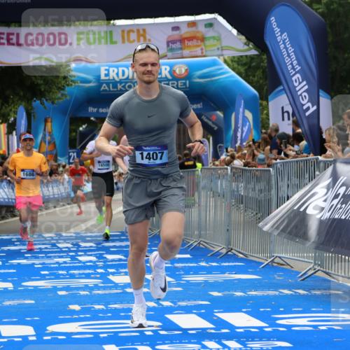 29.06.2025 - hella hamburg halbmarathon Strokosch-Dieckow http://msf.ph/oto/8350134 29.06.2025 10:32:01 Ziel 1407, 1686, 4129, 4698, 6619, 11150, 11199, 11370, 15826, 16505, 16736 meine-sportfotos.de