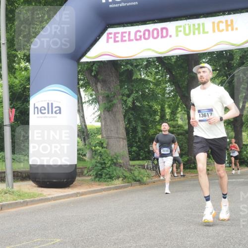 29.06.2025 - hella hamburg halbmarathon KatJ http://msf.ph/oto/8350177 29.06.2025 10:21:06 Zwischen KM18-KM19 4698 meine-sportfotos.de