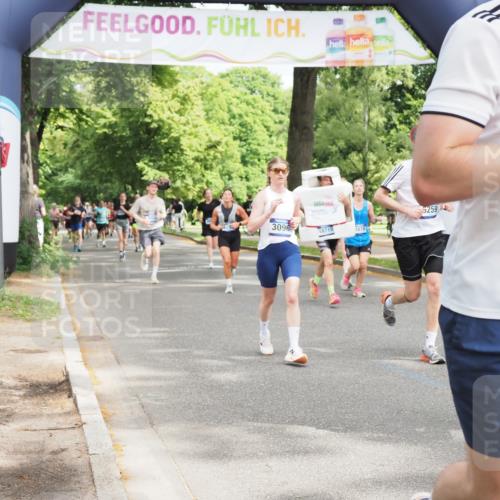 29.06.2025 - hella hamburg halbmarathon MichiJ http://msf.ph/oto/8350227 29.06.2025 10:41:04 Zwischen KM18-KM19 1030, 1482, 1727, 1870, 2070, 2346, 2910, 3096, 3819, 5259, 5866, 6942, 7864, 8487, 8973, 9142, 9227, 10040, 12909, 13397, 13997, 14036, 14592, 15980, 18134, 18590, 18715, 18720, 19067 meine-sportfotos.de
