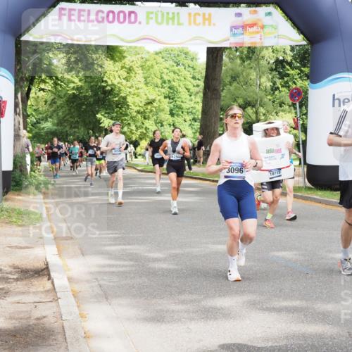 29.06.2025 - hella hamburg halbmarathon MichiJ http://msf.ph/oto/8350261 29.06.2025 10:41:05 Zwischen KM18-KM19 1030, 1482, 1727, 1870, 2346, 2518, 2910, 3096, 3819, 5259, 5866, 6942, 7864, 8487, 8973, 9142, 9227, 10040, 12909, 13397, 14036, 14592, 15980, 18134, 18590, 18715, 18720, 19067 meine-sportfotos.de