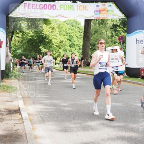29.06.2025 - hella hamburg halbmarathon MichiJ http://msf.ph/oto/8350311 29.06.2025 10:41:05 Zwischen KM18-KM19 1030, 1482, 1727, 1870, 2346, 2518, 2910, 3096, 3819, 5259, 5866, 6942, 7864, 8487, 8973, 9142, 9227, 10040, 12909, 13397, 14036, 14592, 15980, 18134, 18590, 18715, 18720, 19067 meine-sportfotos.de