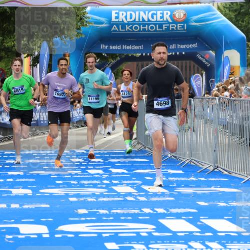 29.06.2025 - hella hamburg halbmarathon Strokosch-Dieckow http://msf.ph/oto/8350327 29.06.2025 10:31:54 Ziel 1407, 3935, 4129, 4698, 6619, 10927, 11199, 11929 meine-sportfotos.de