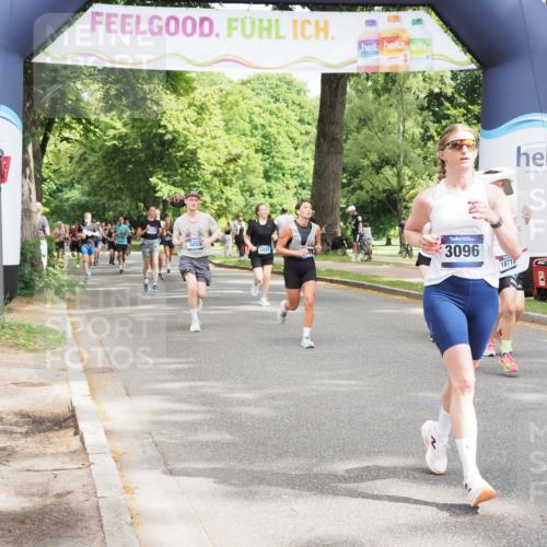 29.06.2025 - hella hamburg halbmarathon MichiJ http://msf.ph/oto/8350401 29.06.2025 10:41:05 Zwischen KM18-KM19 1030, 1482, 1727, 1870, 2346, 2518, 2910, 3096, 3819, 5259, 5866, 6942, 7864, 8487, 8973, 9142, 9227, 10040, 12909, 13397, 14036, 14592, 15980, 18134, 18590, 18715, 18720, 19067 meine-sportfotos.de