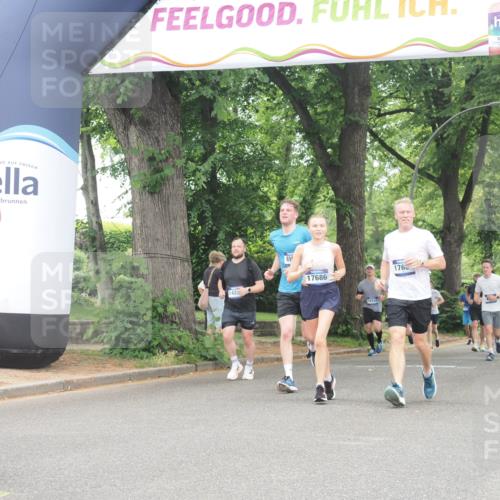 29.06.2025 - hella hamburg halbmarathon KatJ http://msf.ph/oto/8350416 29.06.2025 10:50:45 Zwischen KM18-KM19 4389, 5511, 6966 meine-sportfotos.de