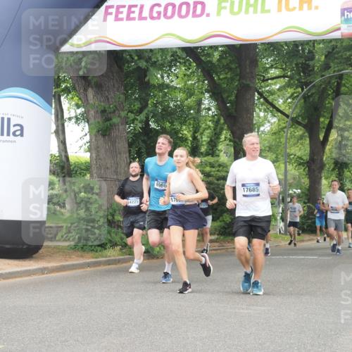29.06.2025 - hella hamburg halbmarathon KatJ http://msf.ph/oto/8350439 29.06.2025 10:50:45 Zwischen KM18-KM19 4389, 5511, 6966 meine-sportfotos.de