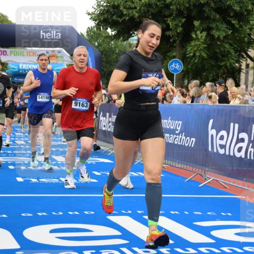 29.06.2025 - hella hamburg halbmarathon Strokosch-Dieckow http://msf.ph/oto/8350476 29.06.2025 10:52:48 Ziel 1257, 1258, 1657, 2099, 2287, 2444, 2814, 2910, 3999, 4557, 4558, 4770, 5077, 5116, 5169, 5194, 8139, 8172, 8720, 8955, 9065, 9163, 9869, 10724, 10811, 11217, 11992, 12482, 14198, 14286, 14805, 16467, 17198, 18331, 19244 meine-sportfotos.de