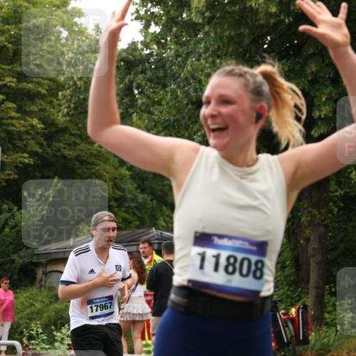 29.06.2025 - hella hamburg halbmarathon Yannick Fuchs http://msf.ph/oto/8350479 29.06.2025 10:52:42 20KM 1642, 1946, 1951, 2027, 2159, 2619, 2711, 2855, 2996, 5084, 5675, 6208, 6636, 6860, 7659, 8089, 8392, 8929, 9156, 9353, 9553, 9555, 9835, 10268, 10518, 10539, 10915, 11605, 11808, 12734, 12735, 12809, 13407, 13654, 14355, 14631, 14673, 14914, 15263, 16206, 16409, 16922, 16924, 17665, 17782, 17810, 17814, 17839, 17852, 17931, 17967, 18112, 18232, 18556, 18682, 18730, 18833, 18954, 18985, 19002, 19003 meine-sportfotos.de