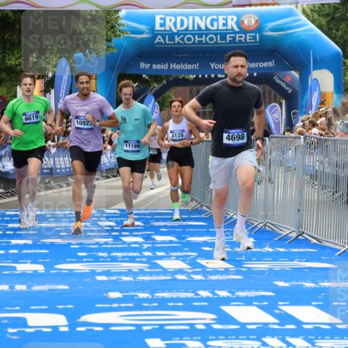 29.06.2025 - hella hamburg halbmarathon Strokosch-Dieckow http://msf.ph/oto/8350563 29.06.2025 10:31:54 Ziel 1407, 3935, 4129, 4698, 6619, 10927, 11199, 11929 meine-sportfotos.de