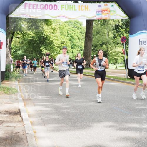 29.06.2025 - hella hamburg halbmarathon MichiJ http://msf.ph/oto/8350565 29.06.2025 10:41:06 Zwischen KM18-KM19 1030, 1482, 1727, 1870, 2346, 2518, 2910, 3096, 3819, 5259, 5866, 6294, 6629, 6942, 7864, 8487, 8973, 9142, 9227, 10040, 12632, 12909, 13397, 14036, 14592, 18134, 18590, 18715, 18720, 19067 meine-sportfotos.de