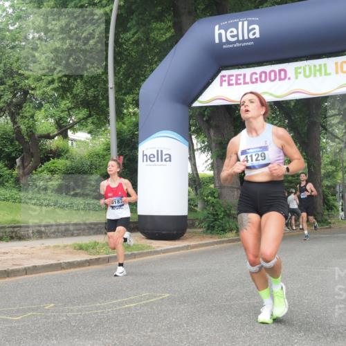 29.06.2025 - hella hamburg halbmarathon KatJ http://msf.ph/oto/8350586 29.06.2025 10:21:11 Zwischen KM18-KM19 4129, 4698, 5187, 5746 meine-sportfotos.de