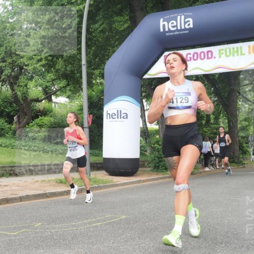 29.06.2025 - hella hamburg halbmarathon KatJ http://msf.ph/oto/8350603 29.06.2025 10:21:12 Zwischen KM18-KM19 4129, 4698, 5187, 5746 meine-sportfotos.de