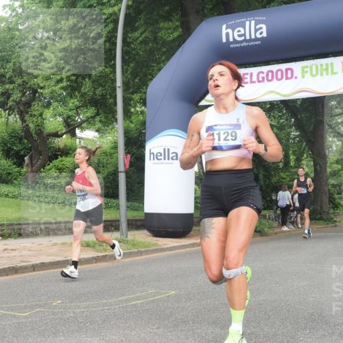 29.06.2025 - hella hamburg halbmarathon KatJ http://msf.ph/oto/8350634 29.06.2025 10:21:12 Zwischen KM18-KM19 4129, 4698, 5187, 5746 meine-sportfotos.de