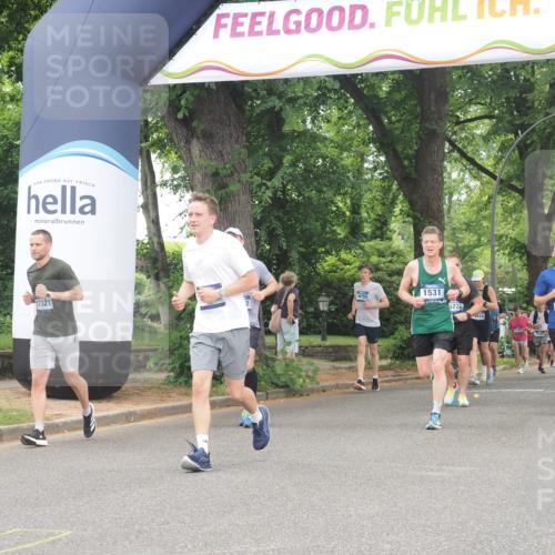 29.06.2025 - hella hamburg halbmarathon KatJ http://msf.ph/oto/8350672 29.06.2025 10:50:50 Zwischen KM18-KM19 1531, 4945, 6966 meine-sportfotos.de