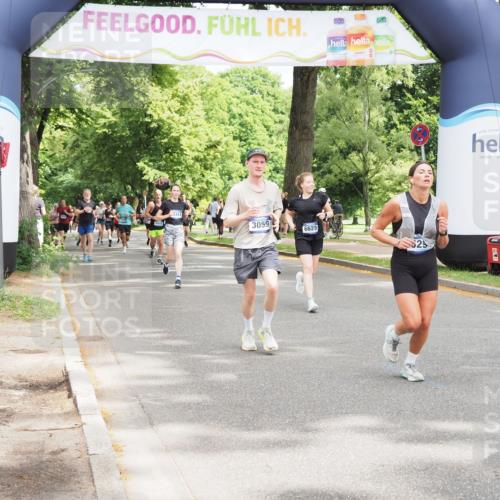 29.06.2025 - hella hamburg halbmarathon MichiJ http://msf.ph/oto/8350688 29.06.2025 10:41:07 Zwischen KM18-KM19 1030, 1482, 1870, 2346, 2518, 2910, 3059, 3096, 3819, 5259, 5866, 6294, 6629, 7864, 8487, 8973, 9142, 9227, 10040, 12632, 12909, 13397, 14036, 14592, 18134, 18590, 18715, 19067 meine-sportfotos.de