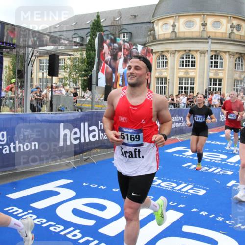 29.06.2025 - hella hamburg halbmarathon Michael Strokosch http://msf.ph/oto/8350713 29.06.2025 10:52:53 Ziel 1257, 1258, 1657, 2099, 2444, 2814, 2910, 4557, 4558, 5077, 5169, 5194, 8172, 8720, 8955, 9065, 9163, 10724, 10811, 11217, 11992, 14198, 14286, 14805, 17198, 18331, 19244 meine-sportfotos.de