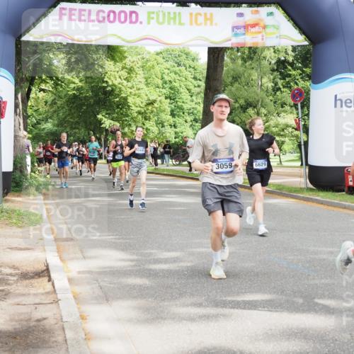 29.06.2025 - hella hamburg halbmarathon MichiJ http://msf.ph/oto/8350738 29.06.2025 10:41:07 Zwischen KM18-KM19 1030, 1482, 1870, 2346, 2518, 2910, 3059, 3096, 3819, 5259, 5866, 6294, 6629, 7864, 8487, 8973, 9142, 9227, 10040, 12632, 12909, 13397, 14036, 14592, 18134, 18590, 18715, 19067 meine-sportfotos.de