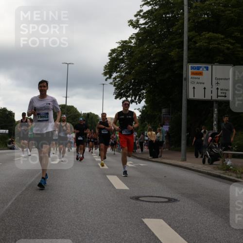 29.06.2025 - hella hamburg halbmarathon Yannick Fuchs http://msf.ph/oto/8350799 29.06.2025 10:52:44 20KM 1642, 1946, 1951, 2027, 2159, 2619, 2711, 2855, 2996, 5084, 6208, 6636, 6860, 7659, 8089, 8392, 8929, 9156, 9353, 9553, 9555, 9835, 10268, 10518, 10539, 10915, 11605, 11808, 12734, 12735, 12809, 13407, 13654, 14355, 14631, 14673, 14914, 15263, 16206, 16409, 16922, 16924, 17665, 17782, 17810, 17814, 17839, 17852, 17931, 17967, 18112, 18232, 18556, 18682, 18730, 18833, 18954, 19002, 19003 meine-sportfotos.de