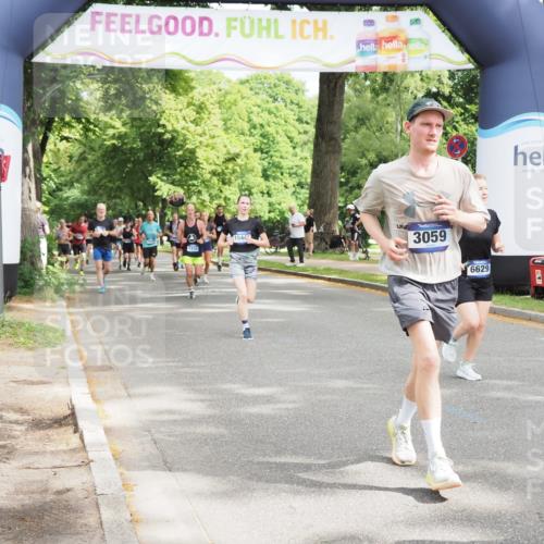 29.06.2025 - hella hamburg halbmarathon MichiJ http://msf.ph/oto/8350837 29.06.2025 10:41:08 Zwischen KM18-KM19 1482, 1870, 2346, 2518, 3059, 3096, 3819, 5259, 5866, 6294, 6629, 8487, 8973, 9227, 12632, 12909, 14036, 14592, 15441, 18590, 18715, 19067 meine-sportfotos.de