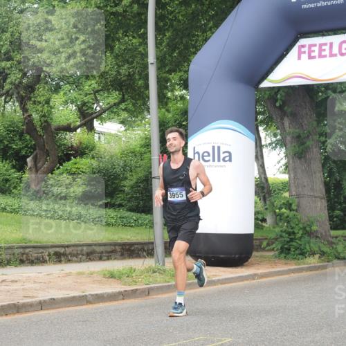 29.06.2025 - hella hamburg halbmarathon KatJ http://msf.ph/oto/8350860 29.06.2025 10:21:14 Zwischen KM18-KM19 3955, 4129, 5187, 5746 meine-sportfotos.de