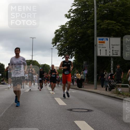 29.06.2025 - hella hamburg halbmarathon Yannick Fuchs http://msf.ph/oto/8350900 29.06.2025 10:52:44 20KM 1642, 1946, 1951, 2027, 2159, 2619, 2711, 2855, 2996, 5084, 6208, 6636, 6860, 7659, 8089, 8392, 8929, 9156, 9353, 9553, 9555, 9835, 10268, 10518, 10539, 10915, 11605, 11808, 12734, 12735, 12809, 13407, 13654, 14355, 14631, 14673, 14914, 15263, 16206, 16409, 16922, 16924, 17665, 17782, 17810, 17814, 17839, 17852, 17931, 17967, 18112, 18232, 18556, 18682, 18730, 18833, 18954, 19002, 19003 meine-sportfotos.de