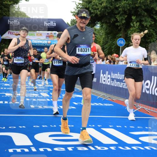 29.06.2025 - hella hamburg halbmarathon Strokosch-Dieckow http://msf.ph/oto/8350925 29.06.2025 10:52:45 Ziel 1257, 1258, 1657, 2287, 2346, 2444, 2814, 2910, 3999, 4557, 4558, 5077, 5116, 5169, 5194, 7475, 8172, 8720, 8955, 9065, 9163, 9869, 10115, 10811, 11217, 11459, 11992, 12482, 14122, 14198, 14286, 14805, 16467, 17198, 18331, 19244 meine-sportfotos.de