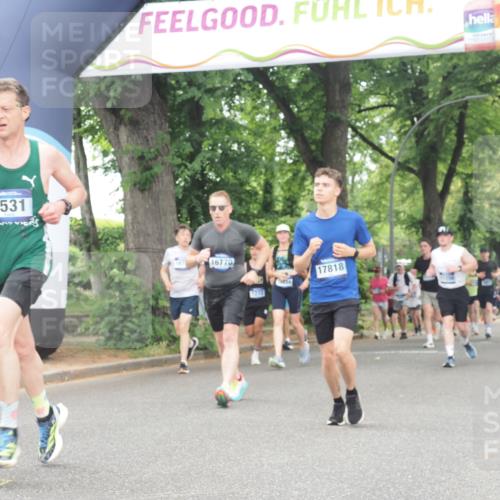 29.06.2025 - hella hamburg halbmarathon KatJ http://msf.ph/oto/8350926 29.06.2025 10:50:52 Zwischen KM18-KM19 1531, 4945, 6966 meine-sportfotos.de