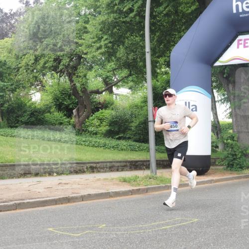 29.06.2025 - hella hamburg halbmarathon KatJ http://msf.ph/oto/8351007 29.06.2025 10:21:16 Zwischen KM18-KM19 3955, 4129, 5187 meine-sportfotos.de